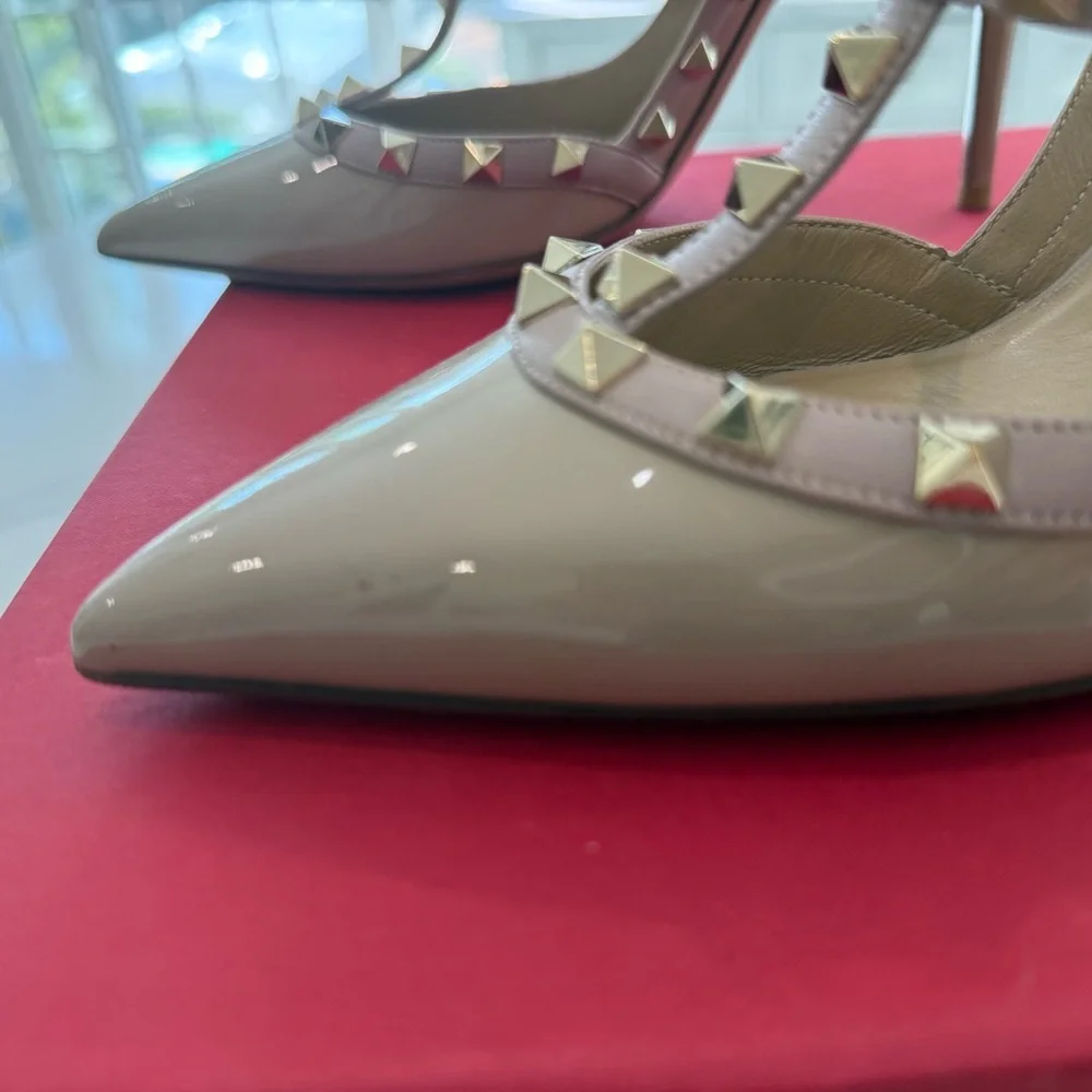 Valentino Garavino Rockstud Nude sling back 100m Heels EU 40